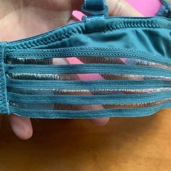 PINK Victoria’s Secret Bra - Picture 4 of 6